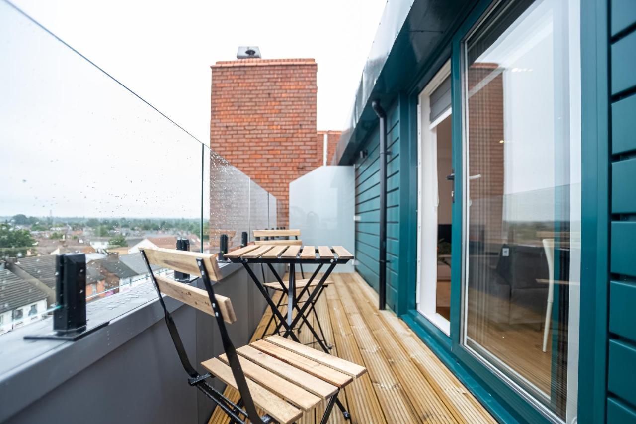 Deluxe Chic 1 2 Bed Apts Near Heathrow Legoland Windsor Slough Βίλα Εξωτερικό φωτογραφία