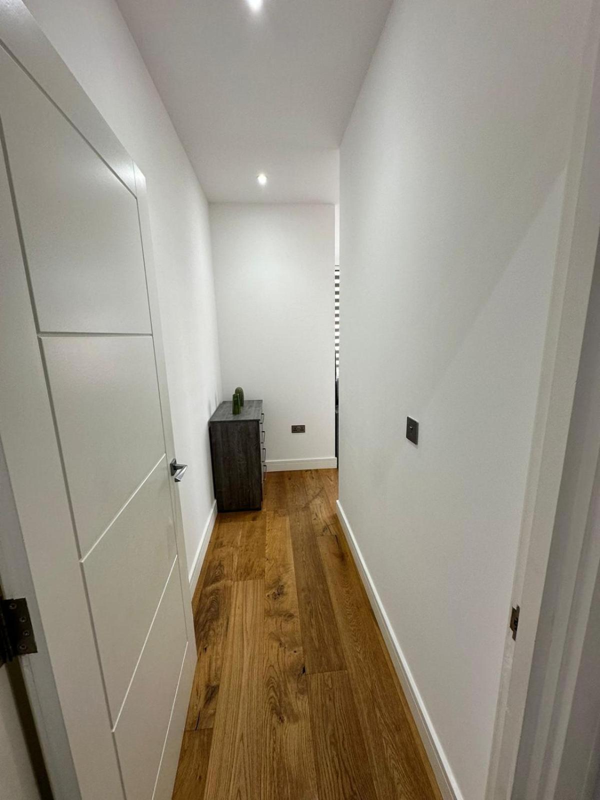 Deluxe Chic 1 2 Bed Apts Near Heathrow Legoland Windsor Slough Βίλα Εξωτερικό φωτογραφία