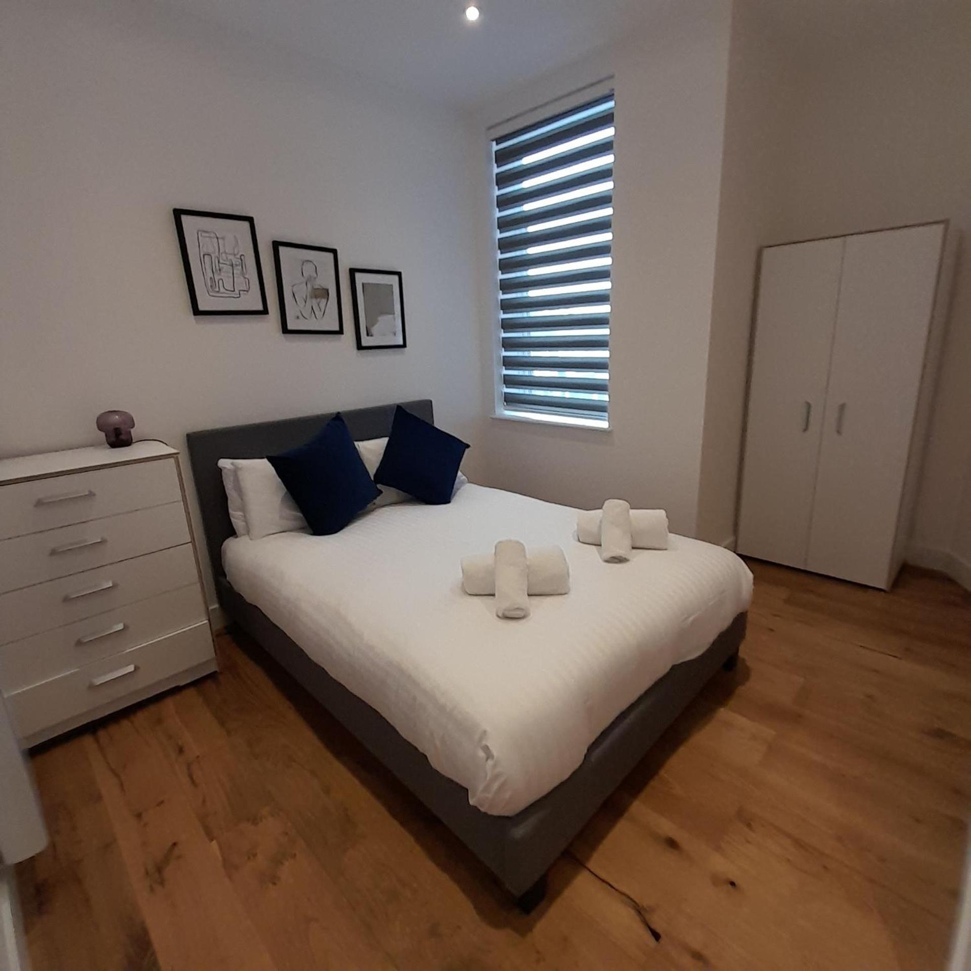 Deluxe Chic 1 2 Bed Apts Near Heathrow Legoland Windsor Slough Βίλα Εξωτερικό φωτογραφία